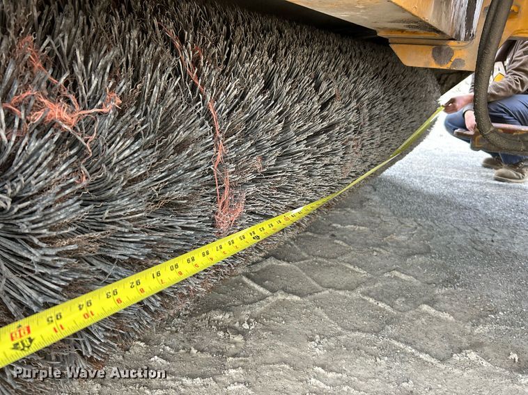 image for item DW1873 1991 Blaw-Knox RW-100A road widener