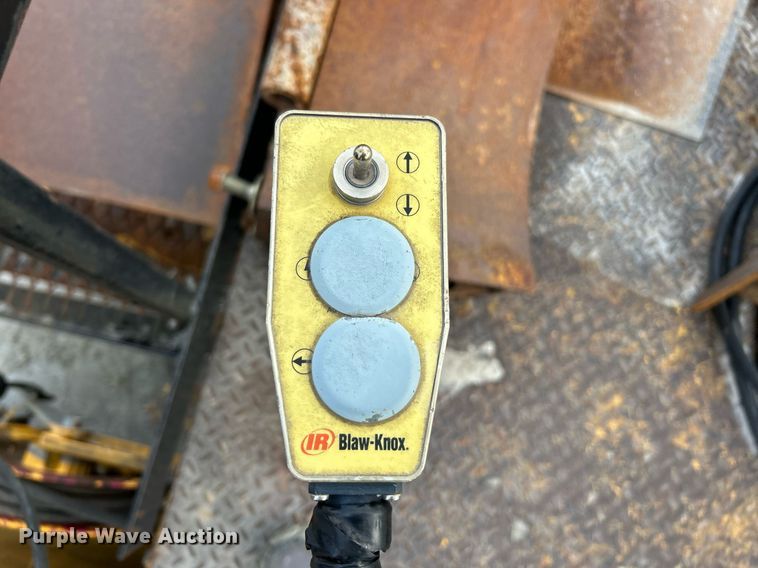 image for item DW1873 1991 Blaw-Knox RW-100A road widener