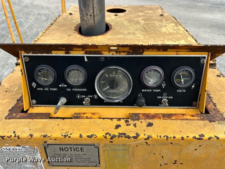 image for item DW1873 1991 Blaw-Knox RW-100A road widener