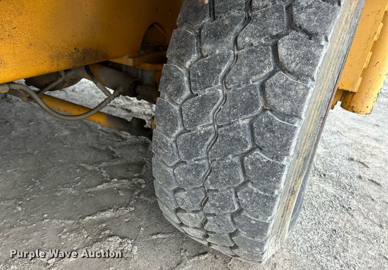 image for item DW1873 1991 Blaw-Knox RW-100A road widener