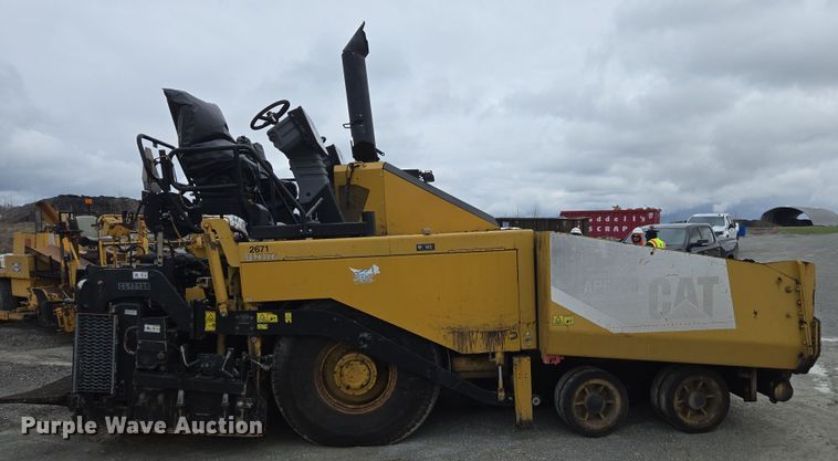 image for item DW1874 2012 Caterpillar AP-600D paver