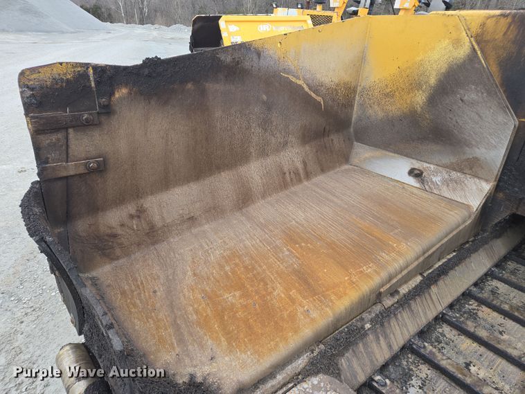 image for item DW1874 2012 Caterpillar AP-600D paver