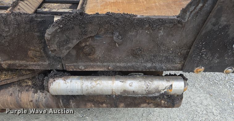 image for item DW1874 2012 Caterpillar AP-600D paver