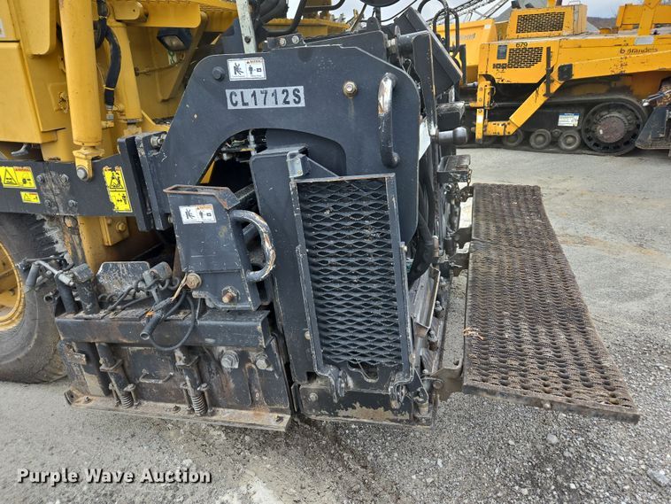 image for item DW1874 2012 Caterpillar AP-600D paver