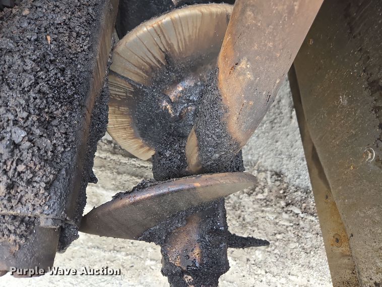 image for item DW1874 2012 Caterpillar AP-600D paver