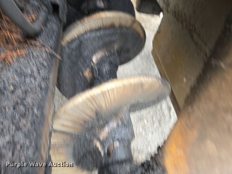 image for item DW1874 2012 Caterpillar AP-600D paver