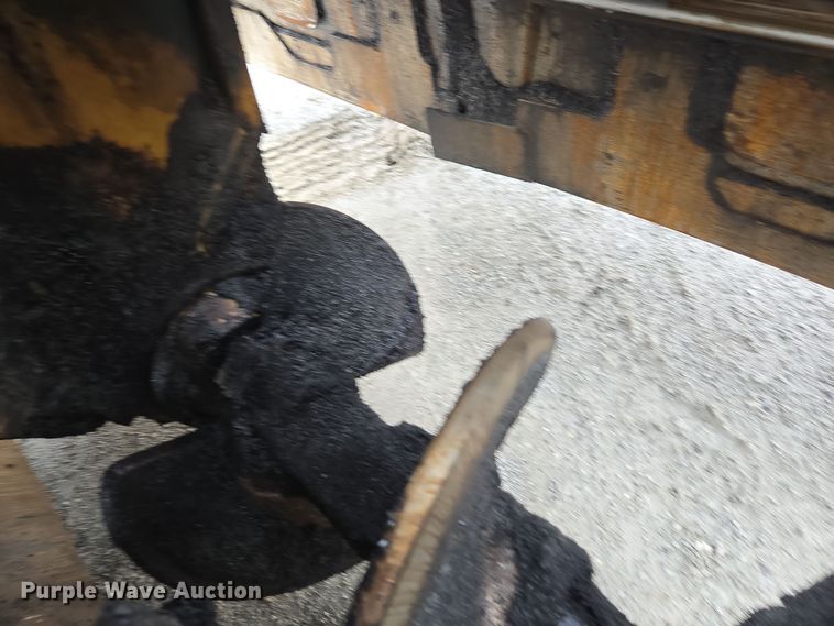 image for item DW1874 2012 Caterpillar AP-600D paver