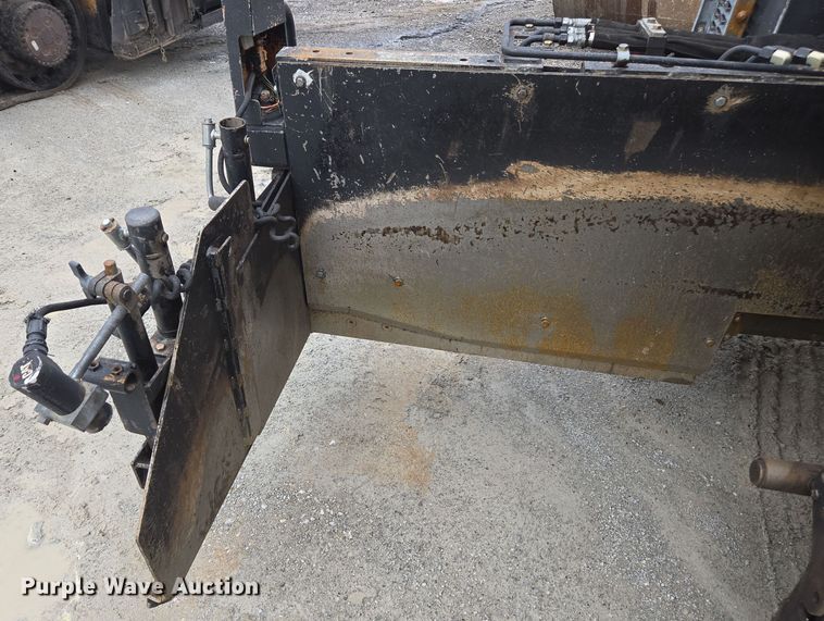 image for item DW1874 2012 Caterpillar AP-600D paver