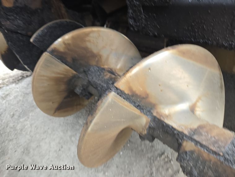 image for item DW1874 2012 Caterpillar AP-600D paver