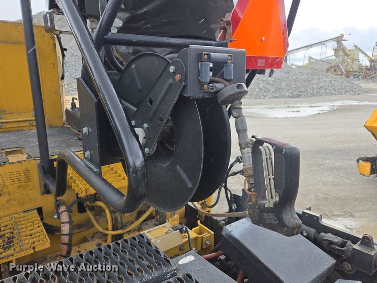 image for item DW1874 2012 Caterpillar AP-600D paver