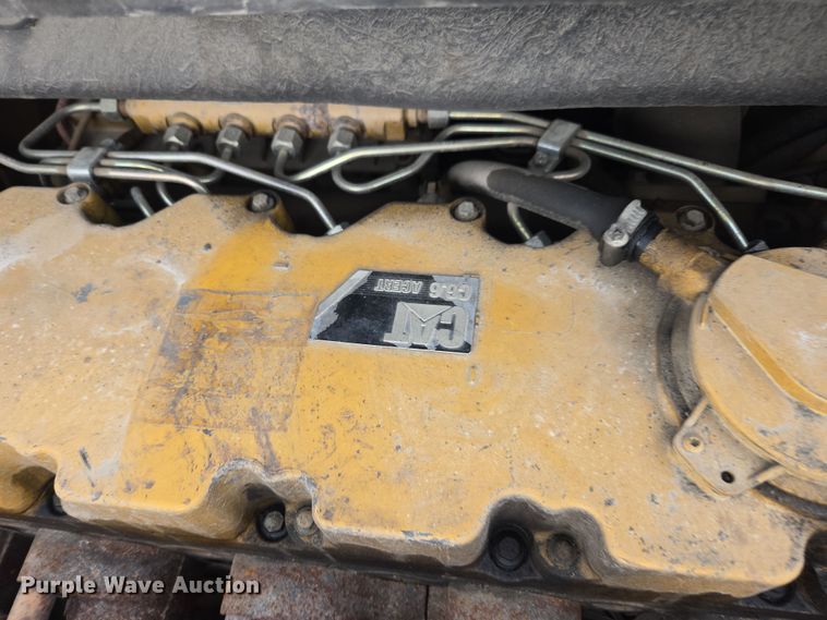 image for item DW1874 2012 Caterpillar AP-600D paver