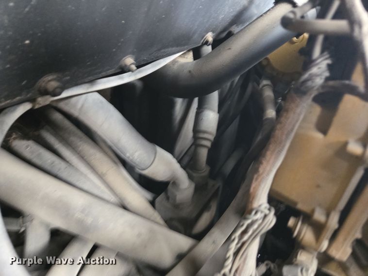 image for item DW1874 2012 Caterpillar AP-600D paver