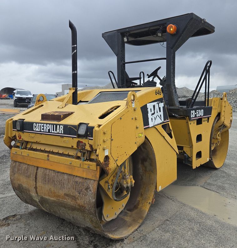 image for item DW1875 2005 Caterpillar CB-534D double drum vibratory roller