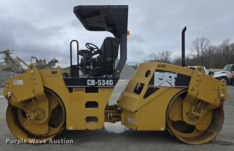 image for item DW1875 2005 Caterpillar CB-534D double drum vibratory roller
