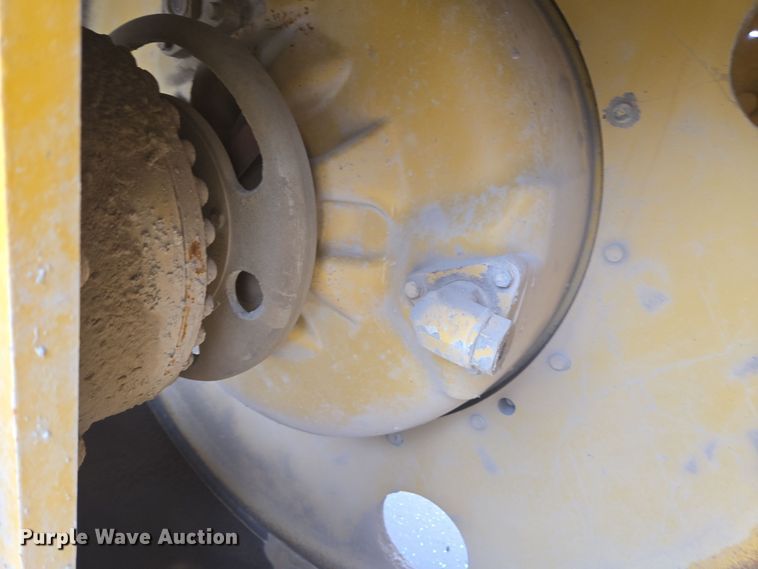 image for item DW1875 2005 Caterpillar CB-534D double drum vibratory roller