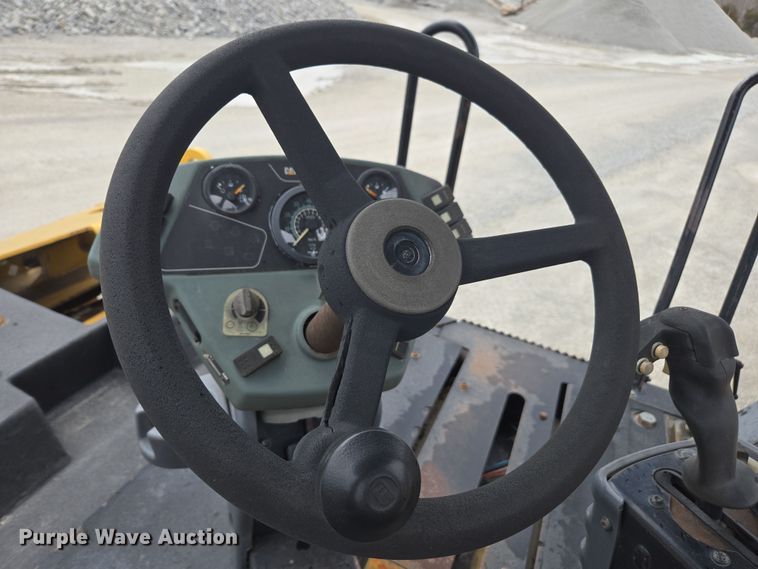 image for item DW1875 2005 Caterpillar CB-534D double drum vibratory roller