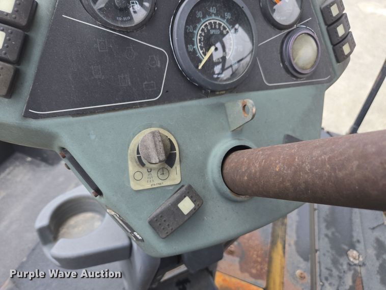 image for item DW1875 2005 Caterpillar CB-534D double drum vibratory roller