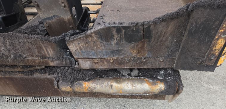 image for item DW1876 2000 Blaw-Knox PF-5510 paver