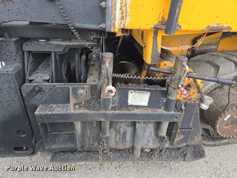 image for item DW1876 2000 Blaw-Knox PF-5510 paver