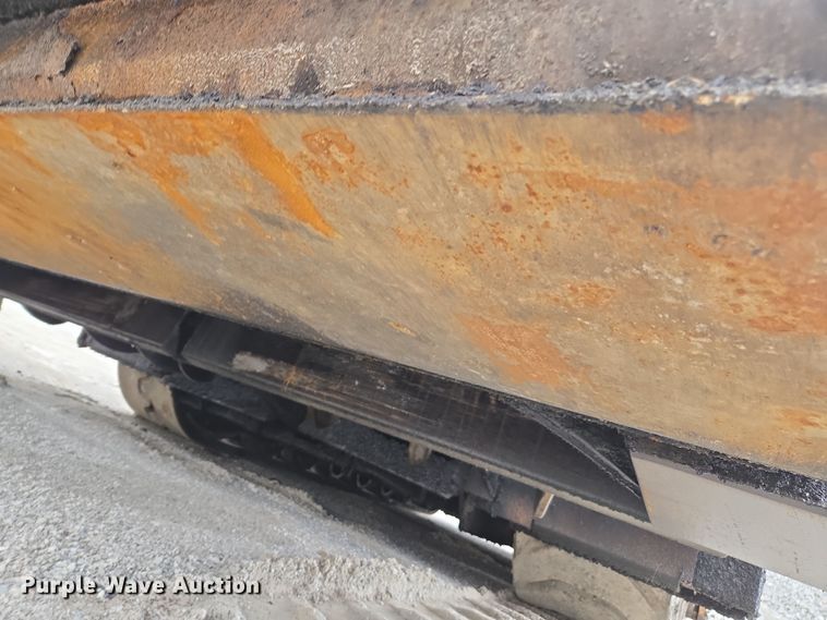 image for item DW1876 2000 Blaw-Knox PF-5510 paver