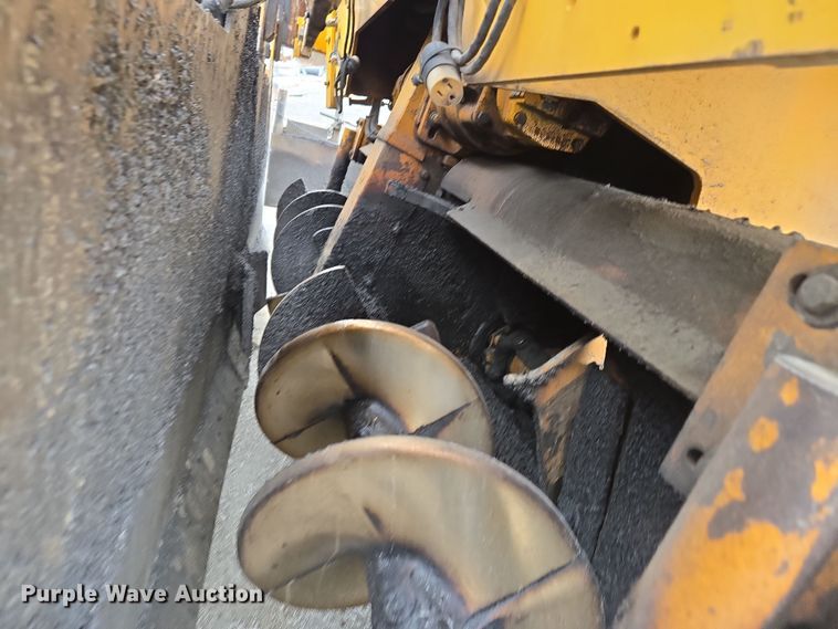 image for item DW1876 2000 Blaw-Knox PF-5510 paver