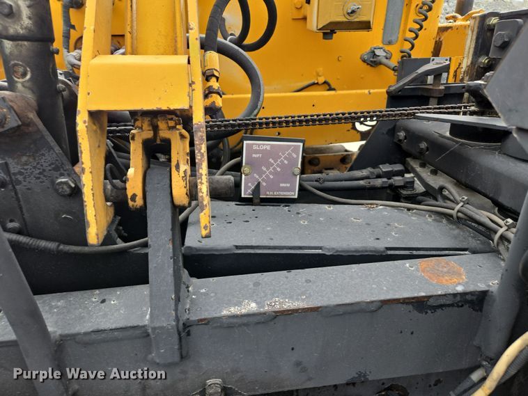 image for item DW1876 2000 Blaw-Knox PF-5510 paver