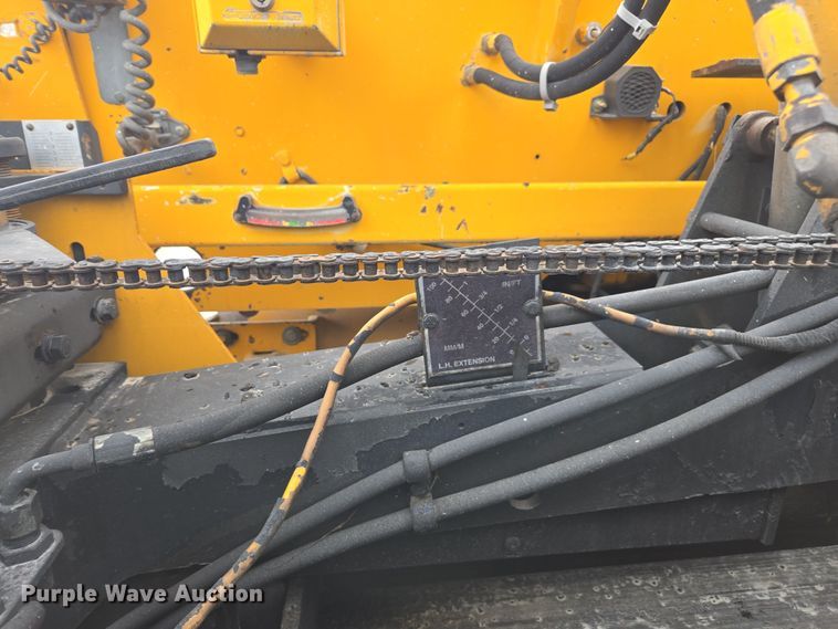 image for item DW1876 2000 Blaw-Knox PF-5510 paver