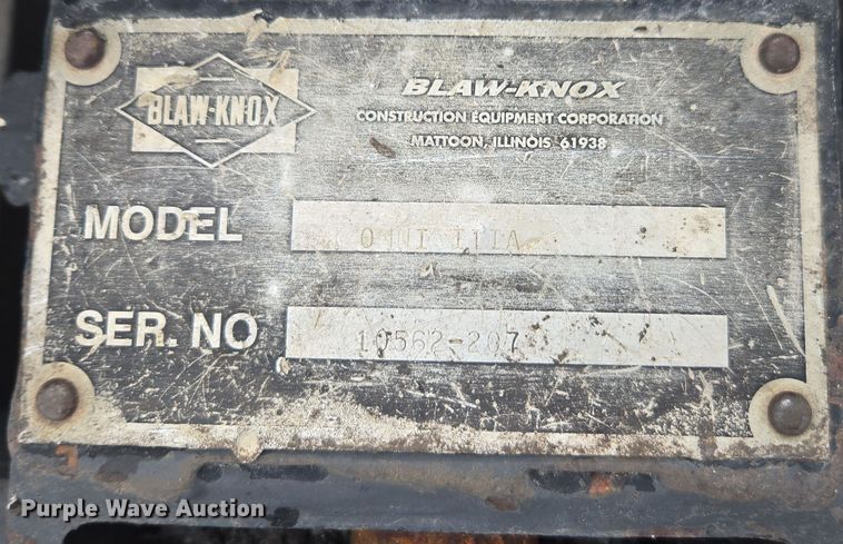 image for item DW1876 2000 Blaw-Knox PF-5510 paver
