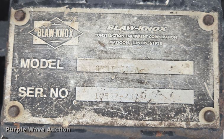 image for item DW1876 2000 Blaw-Knox PF-5510 paver