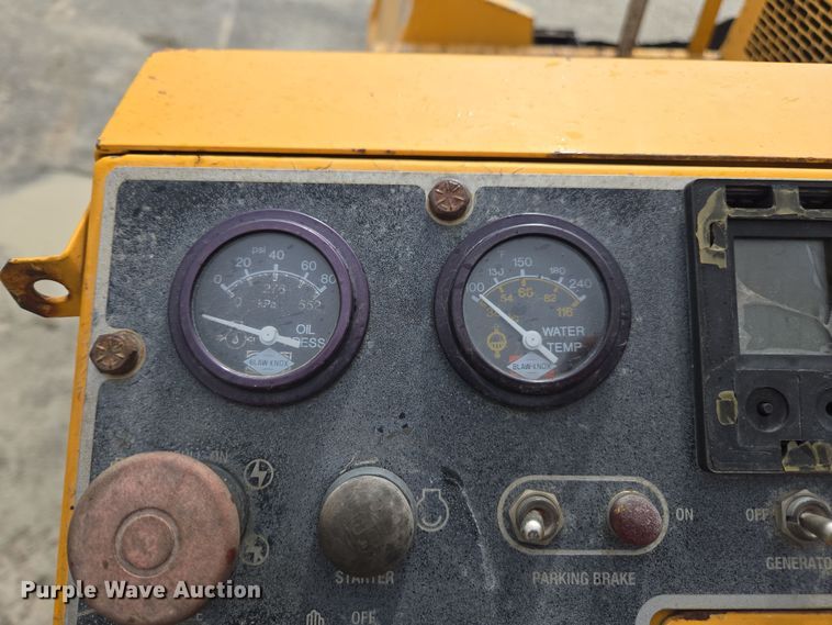 image for item DW1876 2000 Blaw-Knox PF-5510 paver