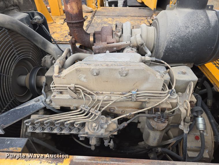 image for item DW1876 2000 Blaw-Knox PF-5510 paver