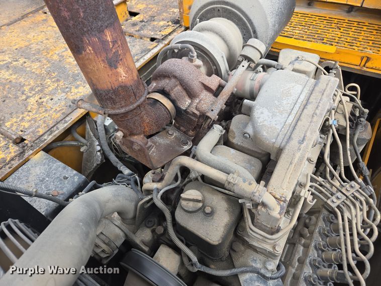 image for item DW1876 2000 Blaw-Knox PF-5510 paver