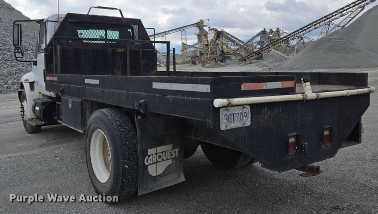 image for item DW1879 2005 International 4300 flatbed truck