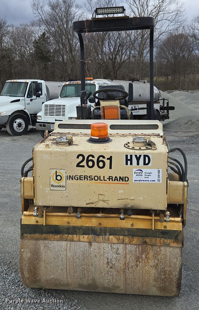 image for item DW1880 2000 Ingersoll Rand DD-24 double drum vibratory roller