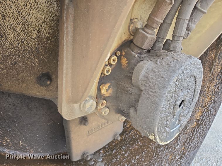 image for item DW1880 2000 Ingersoll Rand DD-24 double drum vibratory roller