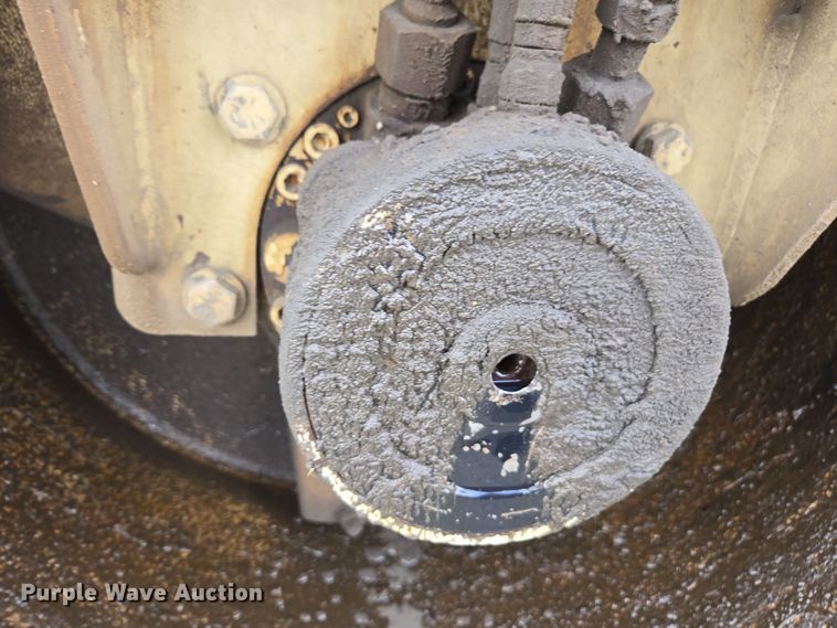 image for item DW1880 2000 Ingersoll Rand DD-24 double drum vibratory roller