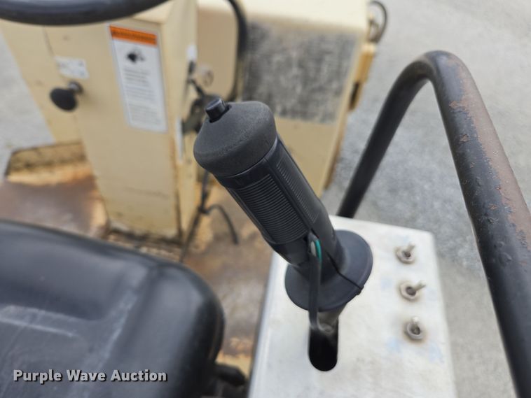 image for item DW1880 2000 Ingersoll Rand DD-24 double drum vibratory roller