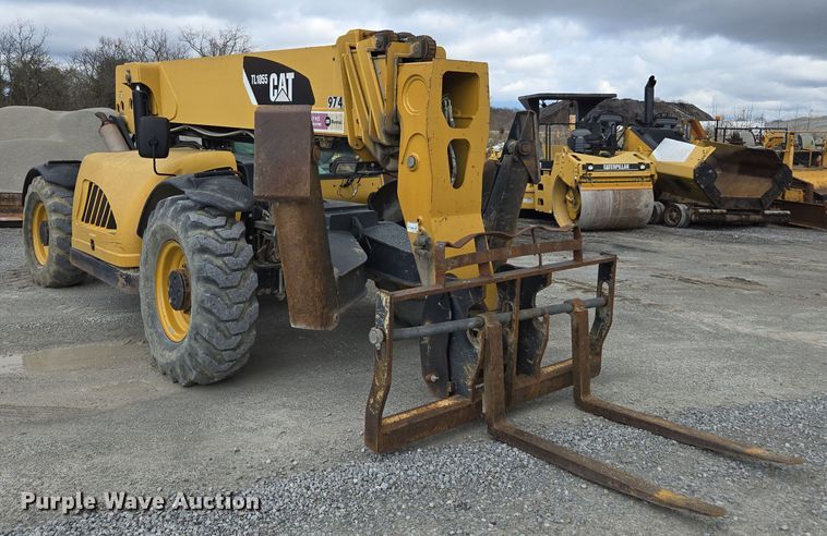 image for item DW1883 2007 Caterpillar TL1055 telehandler