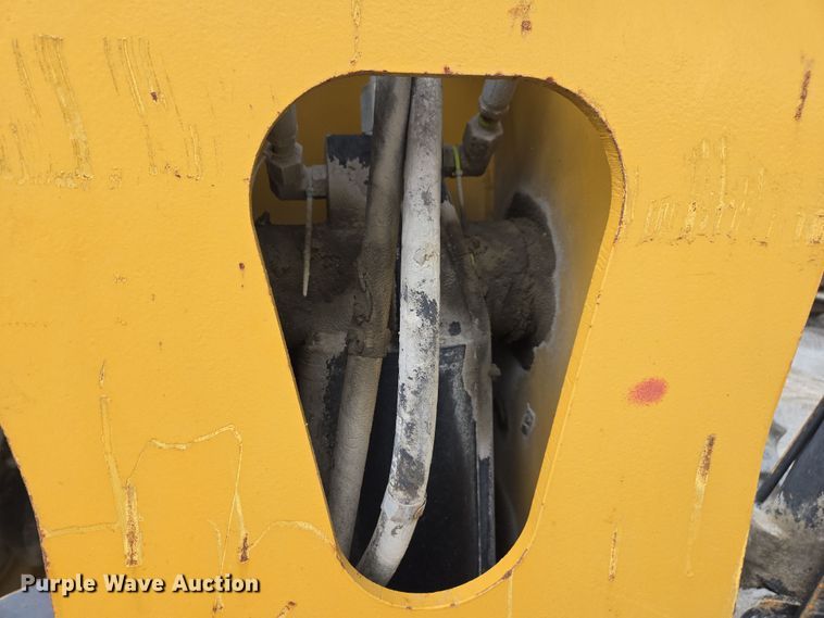 image for item DW1883 2007 Caterpillar TL1055 telehandler