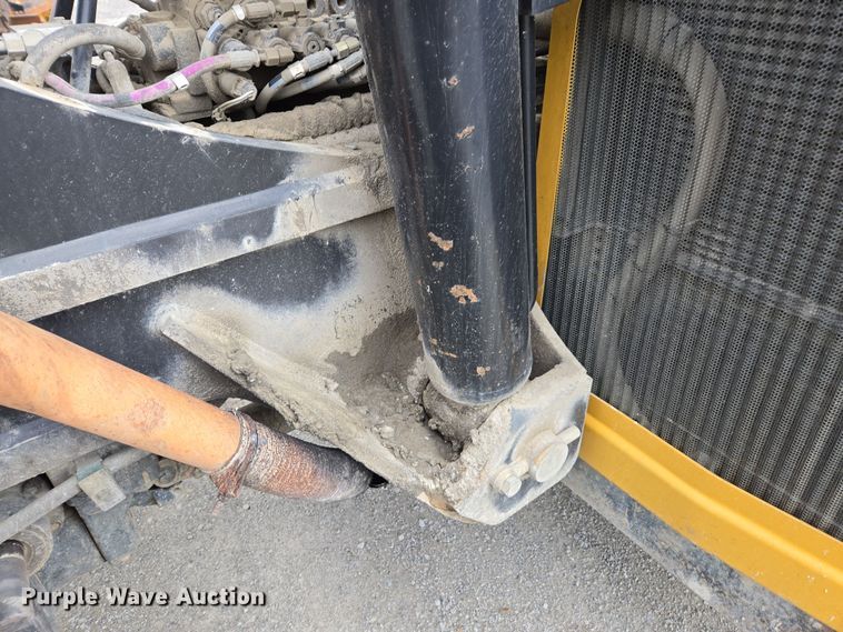 image for item DW1883 2007 Caterpillar TL1055 telehandler