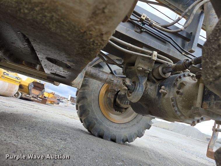 image for item DW1883 2007 Caterpillar TL1055 telehandler