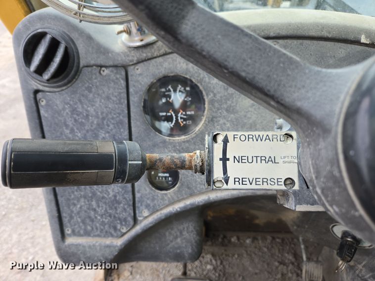 image for item DW1883 2007 Caterpillar TL1055 telehandler