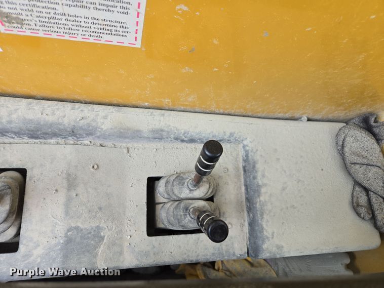 image for item DW1883 2007 Caterpillar TL1055 telehandler