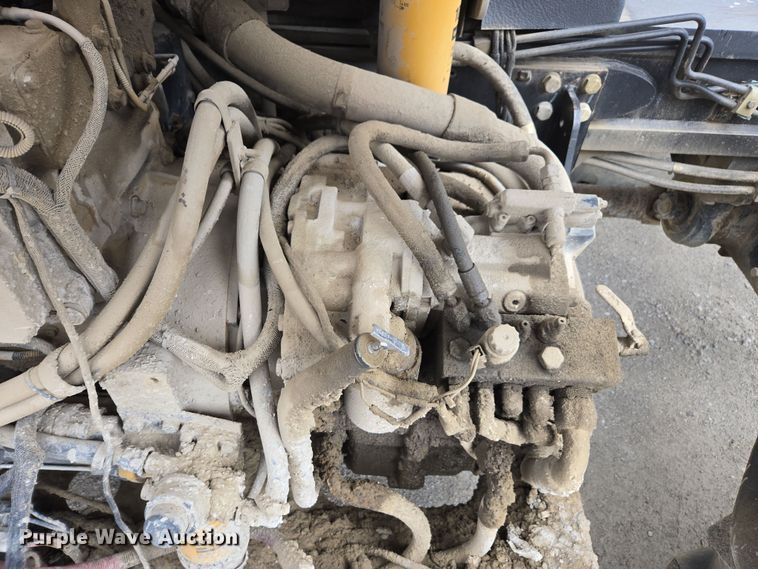 image for item DW1883 2007 Caterpillar TL1055 telehandler