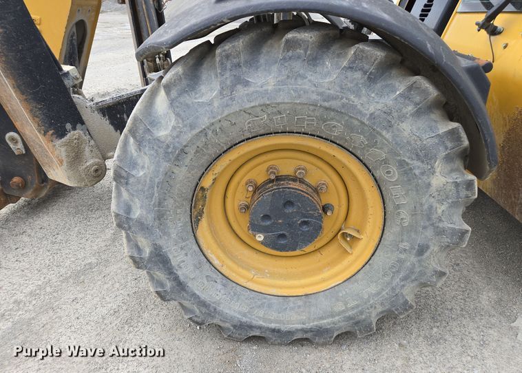 image for item DW1883 2007 Caterpillar TL1055 telehandler