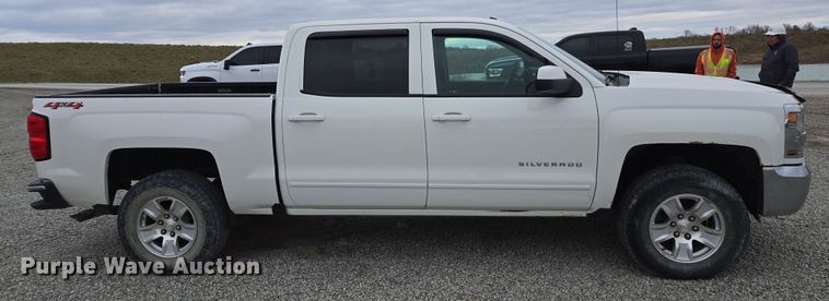 image for item DW1884 2018 Chevrolet Silverado 1500 Crew Cab pickup truck