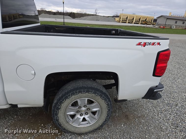 image for item DW1884 2018 Chevrolet Silverado 1500 Crew Cab pickup truck