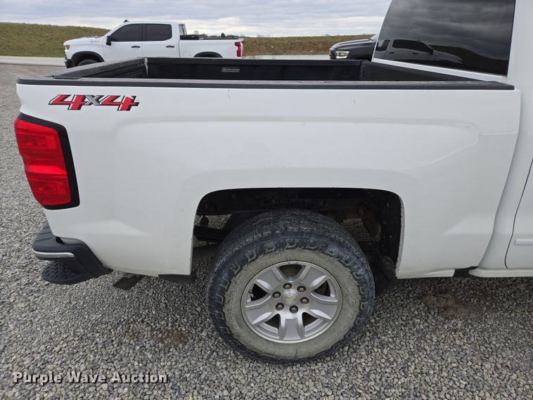 image for item DW1884 2018 Chevrolet Silverado 1500 Crew Cab pickup truck