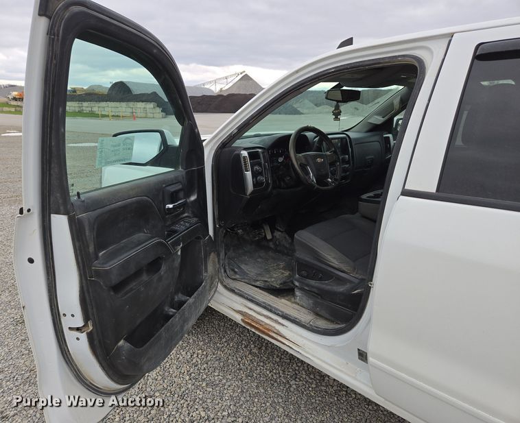 image for item DW1884 2018 Chevrolet Silverado 1500 Crew Cab pickup truck