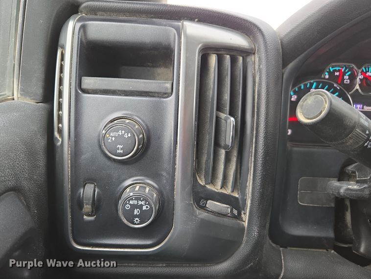 image for item DW1884 2018 Chevrolet Silverado 1500 Crew Cab pickup truck